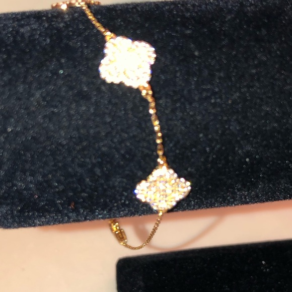 1.5ct Clover Bracelet - Picture 4 of 8
